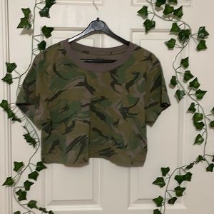 Camo wide cropped tee